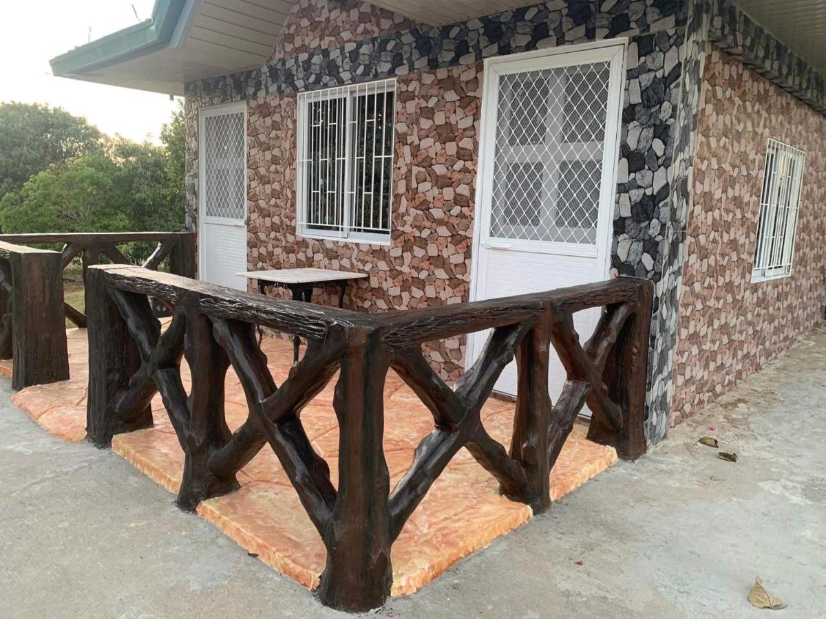 Michaels Homestay - Farm Villa Nr Patar Beach & Bolinao Falls Exteriör bild