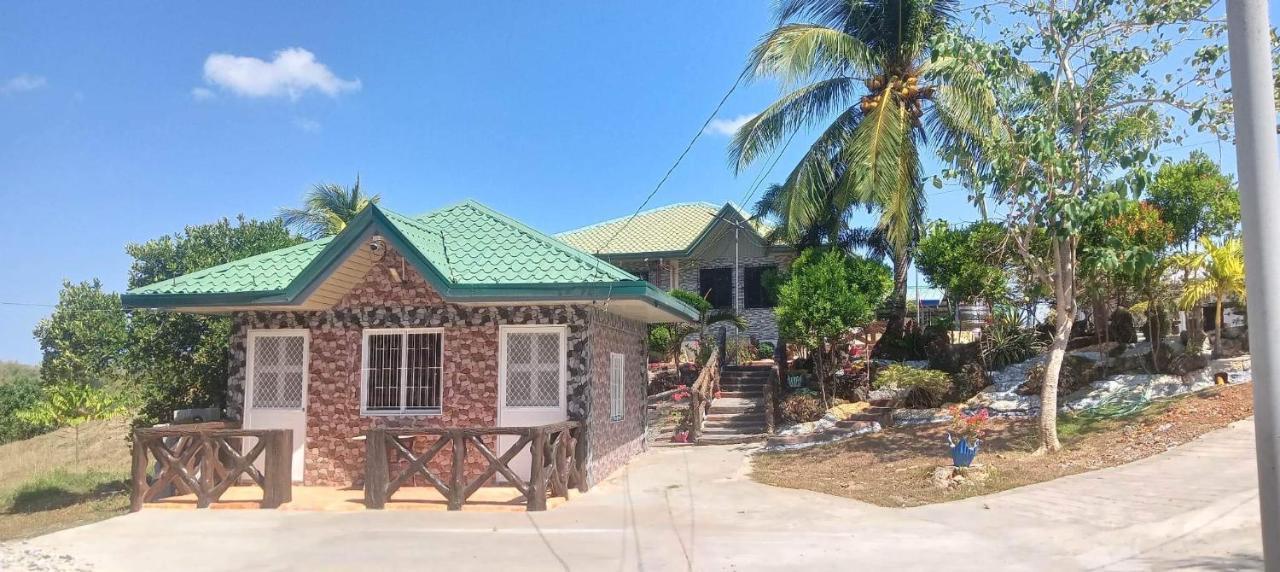 Michaels Homestay - Farm Villa Nr Patar Beach & Bolinao Falls Exteriör bild